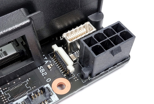 Intel NUC 9 Extreme Kit NUC9i9QNX review_02308_DxO