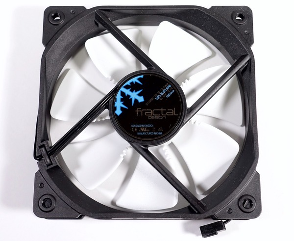 Fractal Design Celsius S36 review_07727