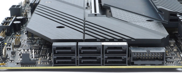 MSI MEG Z590 UNIFY review_04840_DxO