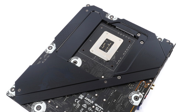 MSI MEG Z690 UNIFY review_00235_DxO