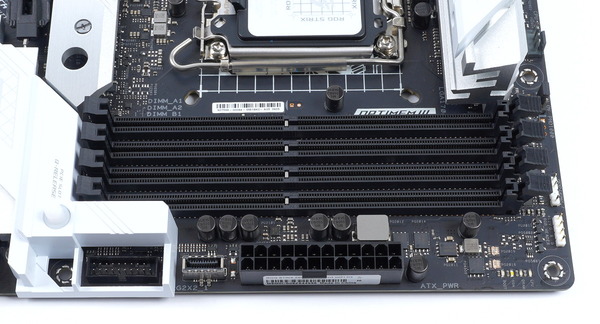 ASUS ROG STRIX Z690-A GAMING WIFI D4 review_01632_DxO