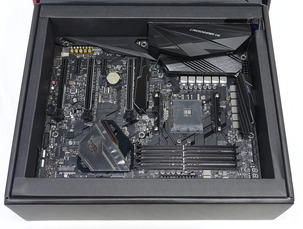 ASUS ROG CROSSHAIR VII HERO (Wi-Fi) review_05719