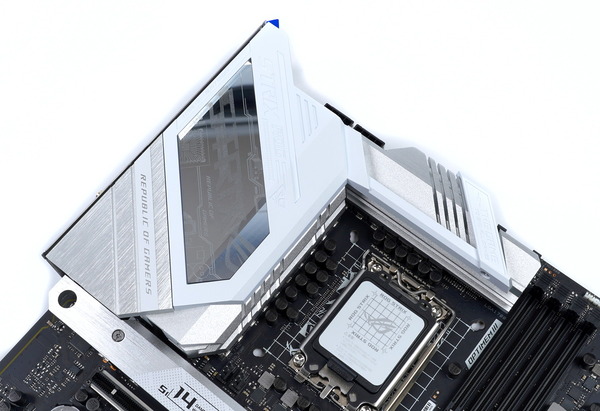 ASUS ROG STRIX Z690-A GAMING WIFI D4 review_01623_DxO