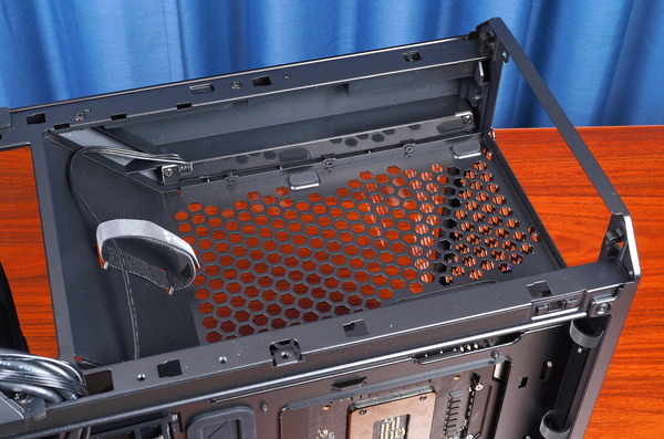 Fractal Design Torrent Nano review_04368_DxO