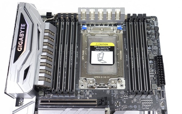 GIGABYTE X399 Designare EX review_02434