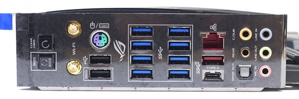 ASUS ROG CROSSHAIR VII HERO (Wi-Fi) review_05739