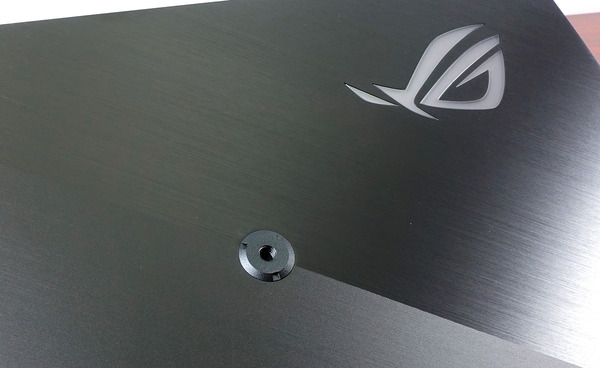 ASUS ROG Strix XG17AHPE review_08384_DxO
