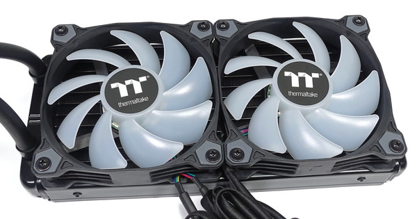 Thermaltake Water 3.0 240 ARGB Sync review_09842_DxO
