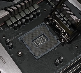 GIGABYTE Z390 AORUS MASTER review_06144_DxO