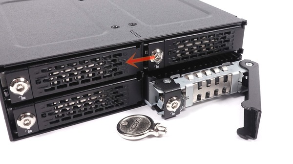 ICY DOCK ToughArmor MB720M2K-B review_04139_DxOs