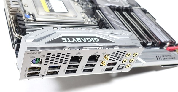 GIGABYTE X399 Designare EX review_02429