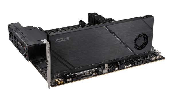 ASUS Hyper M.2 x16 Gen5 Card (4)