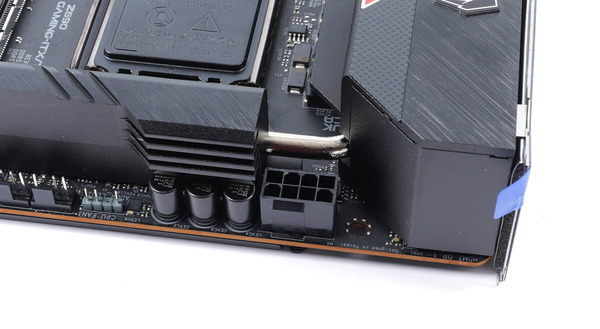 ASRock Z690 Phantom Gaming-ITX/TB4 review_03300_DxO