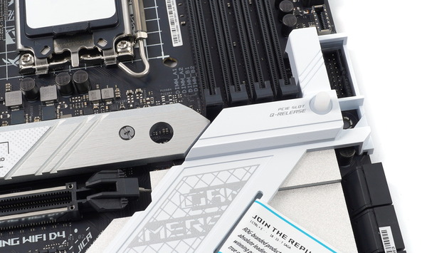 ASUS ROG STRIX Z690-A GAMING WIFI D4 review_01622_DxO