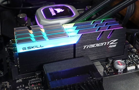 G.Skill Trident Z RGB F4-3200C14Q-32GTZRX