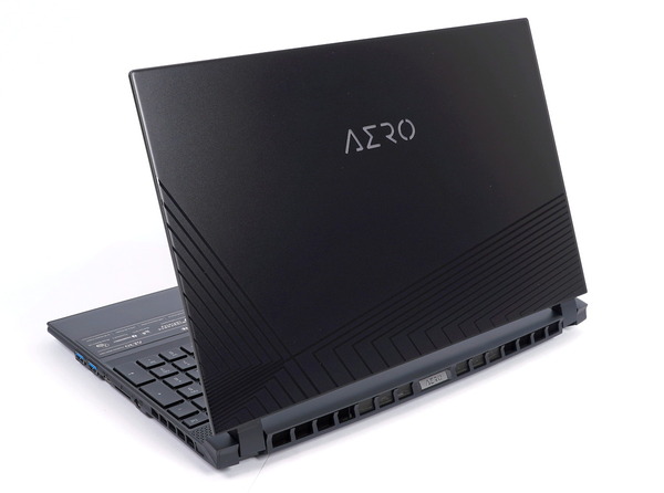 GIGABYTE AERO 15 OLED review_01322_DxO