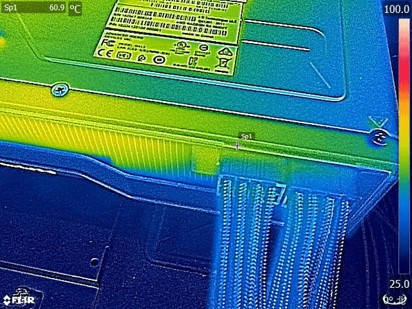 Radeon RX 6900 XT Reference_FLIR (3)