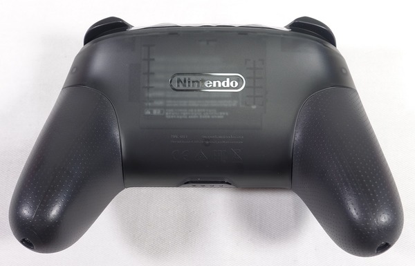Nintendo Switch Proコントローラー レビュー_06347