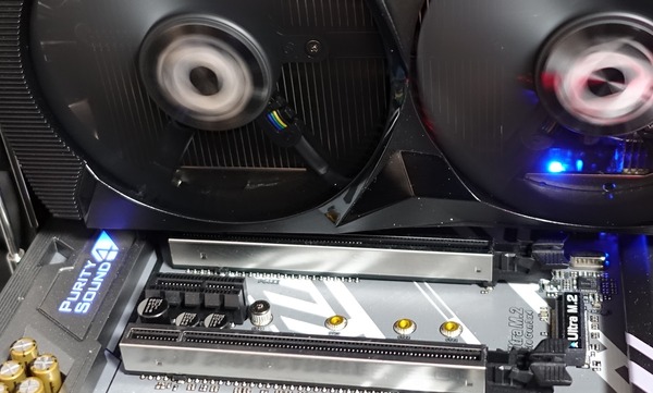 ZOTAC GAMING GeForce RTX 2070 AMP Extreme review_03623