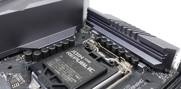 ASUS ROG STRIX Z390-I GAMING review_04904_DxO