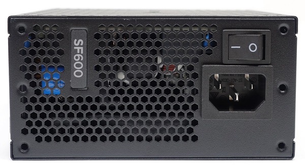 Corsair SF600 Platinum review_03328_DxO