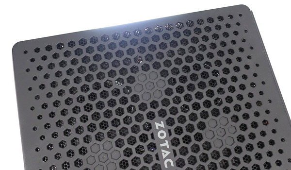 ZBOX E-series EN52060V review_09450_DxO