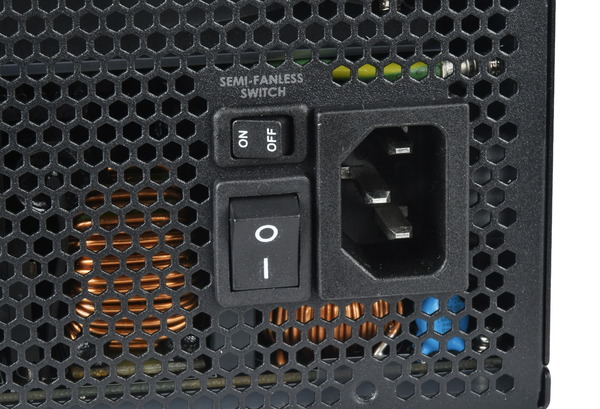 SilverStone HELA 1300R Platinum (7)