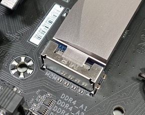 GIGABYTE Z390 AORUS MASTER review_03404_DxO