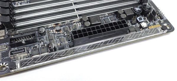 GIGABYTE Z370 AORUS Gaming 7 review_01727
