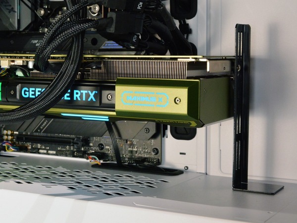 G-Master Hydro RTX 40_GPU-Holder