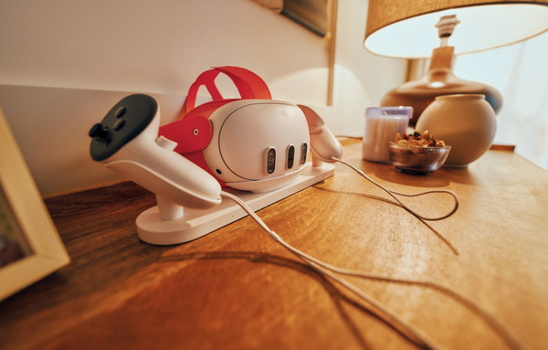Meta Quest 3 Charging Dock (3)