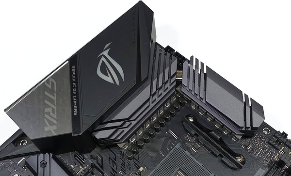 ASUS ROG STRIX X570-E GAMING review_00095_DxO