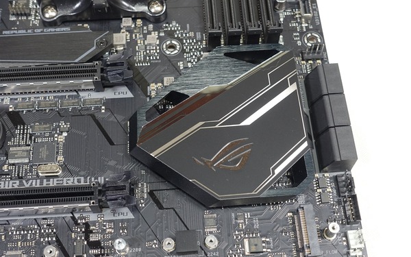 ASUS ROG CROSSHAIR VII HERO (Wi-Fi) review_05753