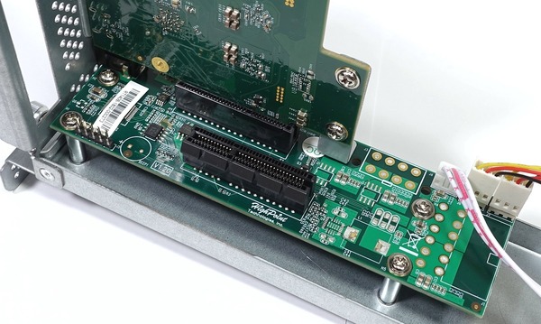 HighPoint RocketStor 6661A-NVMe review_03149_DxO