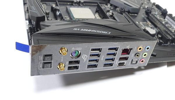 ASUS ROG CROSSHAIR VII HERO (Wi-Fi) review_05790