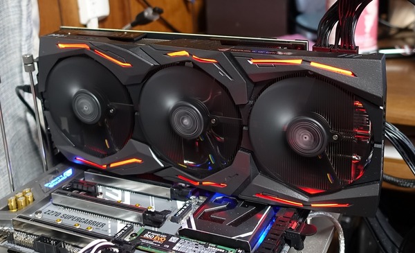 ASUS ROG-STRIX-RTX2070-O8G-GAMING review_05414