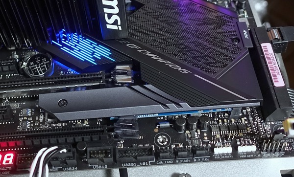 ASUS ROG STRIX X570-E GAMING review_00406_DxO