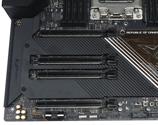 ASUS ROG Zenith II Extreme review_04254_DxO