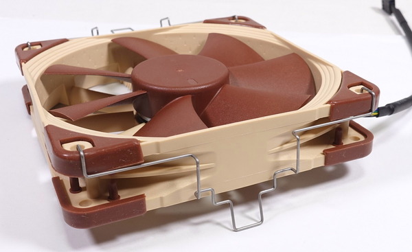 Noctua NH-U12S TR4-SP3 review_09903