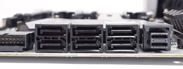 MSI X370 XPOWER GAMING TITANIUM05520