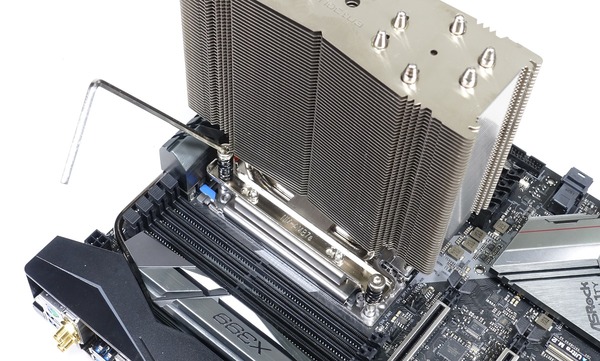 Noctua NH-U12S TR4-SP3 review_09862