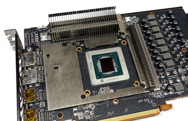 SAPPHIRE NITRO+ Radeon RX 5700 XT review_02631_DxO