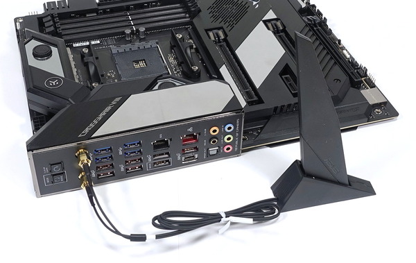 ASUS ROG CROSSHAIR VIII FORMULA review_00028_DxO