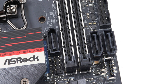 ASRock Z690 Phantom Gaming-ITX/TB4 review_03310_DxO