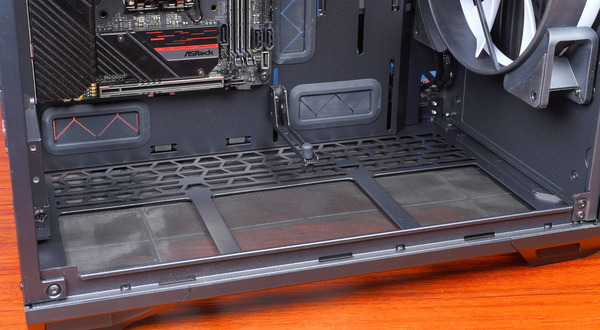 Fractal Design Torrent Nano review_04392_DxO