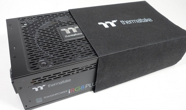 Thermaltake Toughpower iRGB PLUS 1250W Titanium review_09067