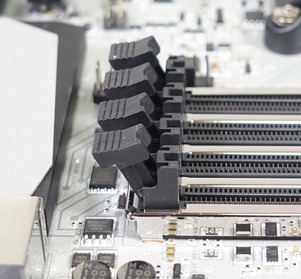 MSI X370 XPOWER GAMING TITANIUM05515