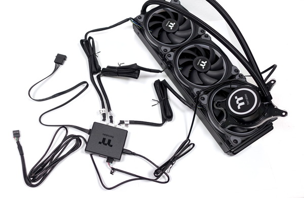 Thermaltake Floe Riing RGB 360 TR4 Edition review_05294_DxO