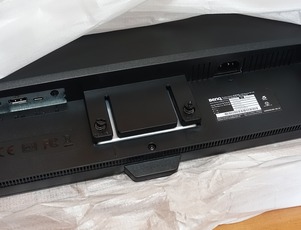 BenQ EW3270U review_06094