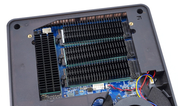 QNAP TBS-464 review_01262_DxO